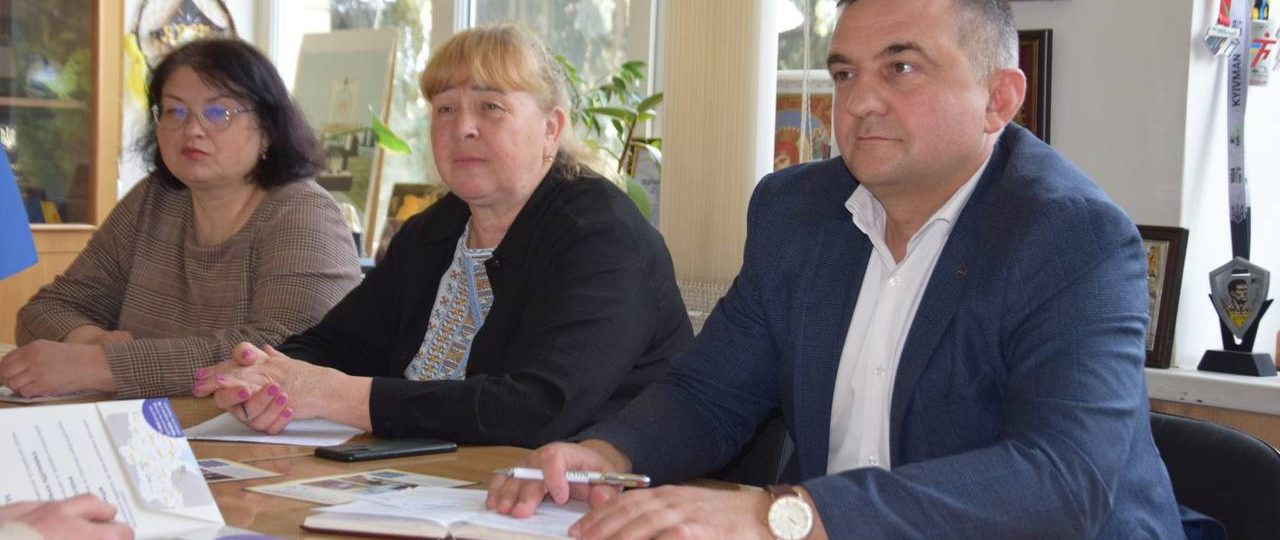На минулому тижні до нашого закладу завітали представники відокремленого підрозділу міжнародної організації Peace Winds Japan в Україні На минулому тижні до нашого закладу завітали представники відокремленого підрозділу міжнародної організації Peace Winds Japan в Україні